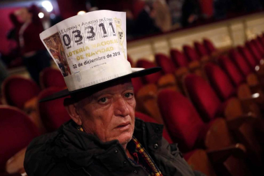 Todas las fotos de los disfraces de los asistentes al sorteo de la Lotería de Navidad 2018