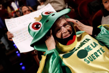 Todas las fotos de los disfraces de los asistentes al sorteo de la Lotería de Navidad 2018