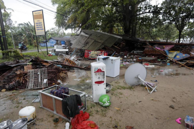 Al menos 168 personas murieron este domingo, 23 de diciembre, tras un tsunami mortal en Indonesia.