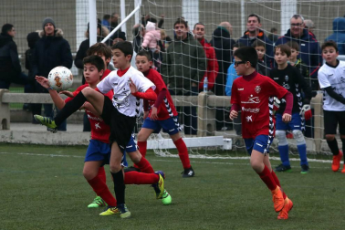 Encuentros disputados de la primera jornada del campeonato en las instalaciones de Tajonar.