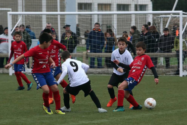 Encuentros disputados de la primera jornada del campeonato en las instalaciones de Tajonar.