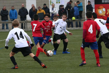 Encuentros disputados de la primera jornada del campeonato en las instalaciones de Tajonar.