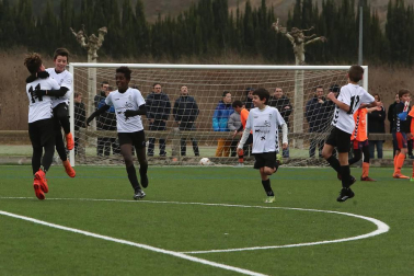Encuentros disputados de la primera jornada del campeonato en las instalaciones de Tajonar.