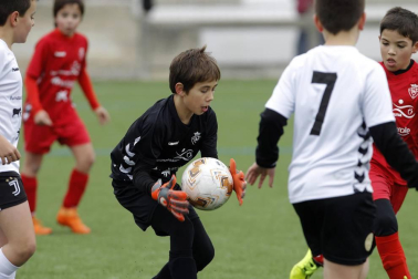 Encuentros disputados de la primera jornada del campeonato en las instalaciones de Tajonar.