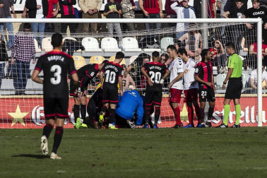 Imágenes del encuentro de la jornada 19 disputado en el Municipal de Reus y que finalizó con triunfo rojillo con un gol de Juan Villar.