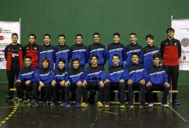 El Polideportivo Municipal de Ezcabarte acogió este viernes, 28 de diciembre, la presentación de las selecciones navarras de balonmano en categorías infantiles, cadetes y juveniles para la cita del 2 al 7 de enero en Valladolid.
