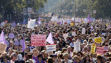 El año que se despedirá mañana ha arrojado una imagen que predomina sobre las demás: la de la calle, como el Paseo Sarasate de Pamplona, tomada por una ciudadanía llena de enojo a raíz de la sentencia judicial del caso de 'la manada'. En la indignación, el grito de las mujeres tronó.