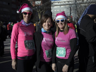 Más de 800 corredores participaron este domingo en la VI San Silvestre de Artica para ayudar a la niña Nerea.