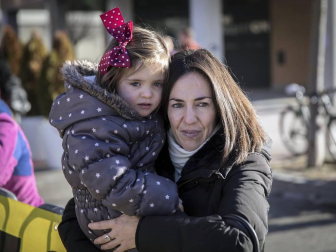 Más de 800 corredores participaron este domingo en la VI San Silvestre de Artica para ayudar a la niña Nerea.