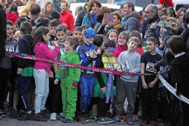 Fotos de los divertidos disfraces de la San Silvestre de Burlada.