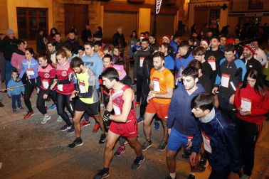 Varias localidades de la Ribera como Cortes, Buñuel, Fustiñana, Cascante o Arguedas despidieron el año corriendo una San Silvestre