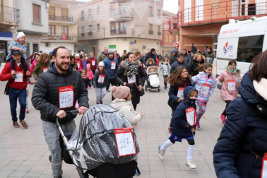 Varias localidades de la Ribera como Cortes, Buñuel, Fustiñana, Cascante o Arguedas despidieron el año corriendo una San Silvestre