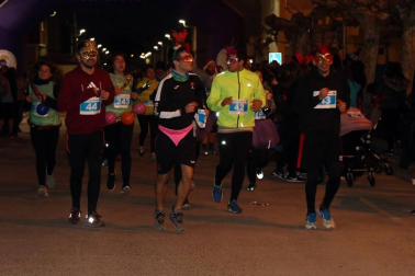 Varias localidades de la Ribera como Cortes, Buñuel, Fustiñana, Cascante o Arguedas despidieron el año corriendo una San Silvestre