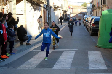 Varias localidades de la Ribera como Cortes, Buñuel, Fustiñana, Cascante o Arguedas despidieron el año corriendo una San Silvestre
