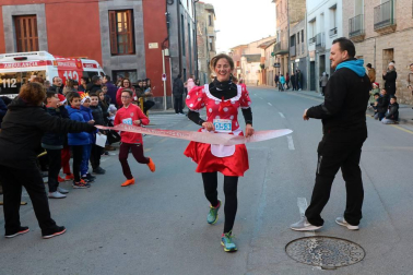 Varias localidades de la Ribera como Cortes, Buñuel, Fustiñana, Cascante o Arguedas despidieron el año corriendo una San Silvestre