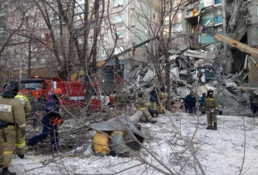 Al menos siete personas han muerto y otras 37 permanecen desaparecidas tras el derrumbe parcial de un bloque de viviendas en la localidad rusa de Magnitogorsk, en la zona de los Urales