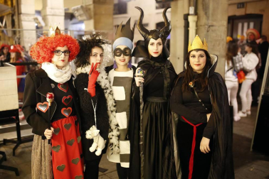 Pamplona vuelve a recibir el año disfrazada