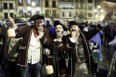 Pamplona vuelve a recibir el año disfrazada