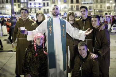 Pamplona vuelve a recibir el año disfrazada