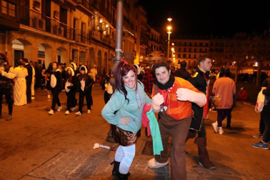 Pamplona vuelve a recibir el año disfrazada