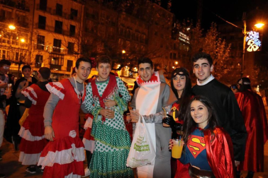 Pamplona vuelve a recibir el año disfrazada