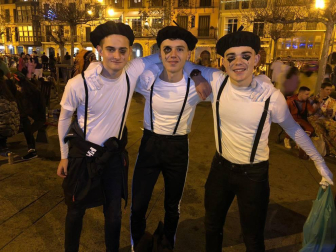 Pamplona vuelve a recibir el año disfrazada