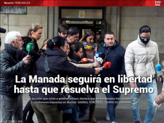 Además, María Jesús confecciona belenes de periódico en Muruzábal.