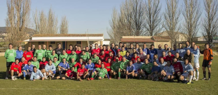 El 29 de diciembre el Club Atlético Huracán de Allo celebró 90 años de historia como mejor sabe, jugando a fútbol. Durante la mañana se organizó un torneo de veteranos, en el que además del equipo local también participaron el C.D. Urantzia, el C.D. Zarramonza y el C.D. Lerinés. Tras la entrega de premios y el tradicional  vermú, se celebró una comida popular en el centro cívico con bingo y sobremesa con Txutin Ibáñez.