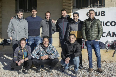El 29 de diciembre el Club Atlético Huracán de Allo celebró 90 años de historia como mejor sabe, jugando a fútbol. Durante la mañana se organizó un torneo de veteranos, en el que además del equipo local también participaron el C.D. Urantzia, el C.D. Zarramonza y el C.D. Lerinés. Tras la entrega de premios y el tradicional  vermú, se celebró una comida popular en el centro cívico con bingo y sobremesa con Txutin Ibáñez.