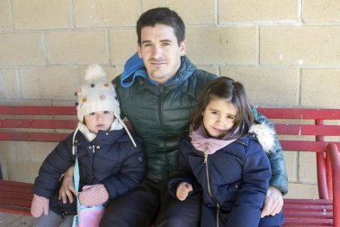 El 29 de diciembre el Club Atlético Huracán de Allo celebró 90 años de historia como mejor sabe, jugando a fútbol. Durante la mañana se organizó un torneo de veteranos, en el que además del equipo local también participaron el C.D. Urantzia, el C.D. Zarramonza y el C.D. Lerinés. Tras la entrega de premios y el tradicional  vermú, se celebró una comida popular en el centro cívico con bingo y sobremesa con Txutin Ibáñez.