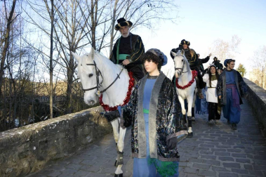 Fotos de la llegada de los Reyes Magos a Pamplona y de la cabalgata