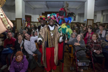 Fotos de la llegada de los Reyes Magos a Pamplona y de la cabalgata