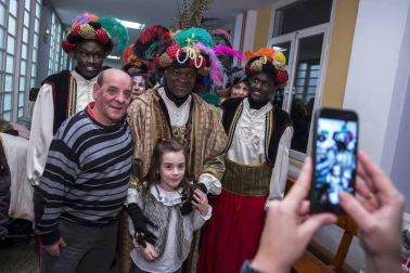 Fotos de la llegada de los Reyes Magos a Pamplona y de la cabalgata