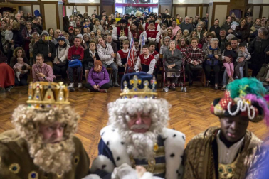 Fotos de la llegada de los Reyes Magos a Pamplona y de la cabalgata