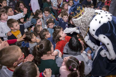 Fotos de la llegada de los Reyes Magos a Pamplona y de la cabalgata