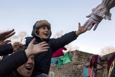 Fotos de la llegada de los Reyes Magos a Pamplona y de la cabalgata