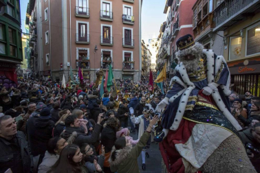 Fotos de la llegada de los Reyes Magos a Pamplona y de la cabalgata