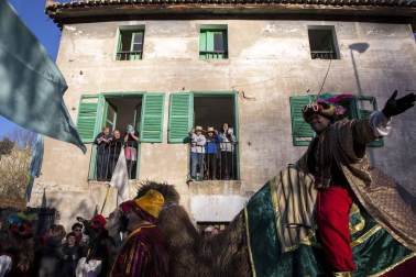 Fotos de la llegada de los Reyes Magos a Pamplona y de la cabalgata