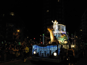 Fotos de la llegada de los Reyes Magos a Pamplona y de la cabalgata