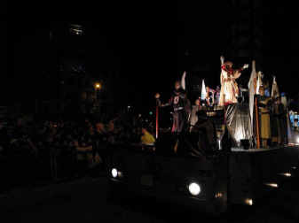 Fotos de la llegada de los Reyes Magos a Pamplona y de la cabalgata