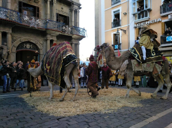 Fotos de la llegada de los Reyes Magos a Pamplona y de la cabalgata