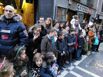Fotos de la llegada de los Reyes Magos a Pamplona y de la cabalgata