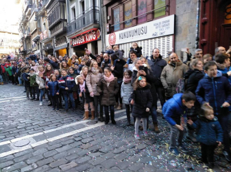 Fotos de la llegada de los Reyes Magos a Pamplona y de la cabalgata