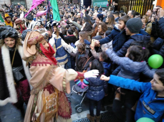 Fotos de la llegada de los Reyes Magos a Pamplona y de la cabalgata