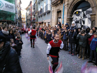 Fotos de la llegada de los Reyes Magos a Pamplona y de la cabalgata