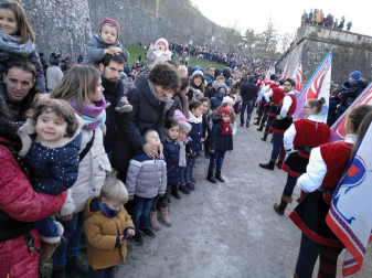 Fotos de la llegada de los Reyes Magos a Pamplona y de la cabalgata