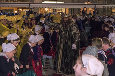 Fotos de la cabalgata de los Reyes Magos en Estella