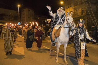 Fotos de la cabalgata de los Reyes Magos en Estella