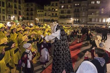 Fotos de la cabalgata de los Reyes Magos en Estella