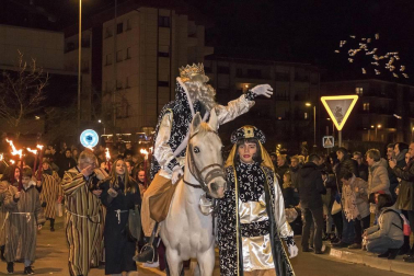 Fotos de la cabalgata de los Reyes Magos en Estella